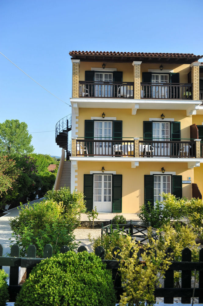 Potamos Apartments 斯达林 外观 照片